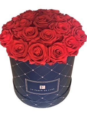 Dome-Shaped Roses That Last a Year in a Blue Round Box